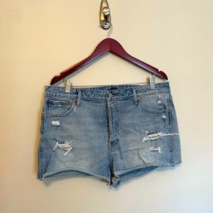 NWOT Gap Cheeky Jean Shorts 18/34